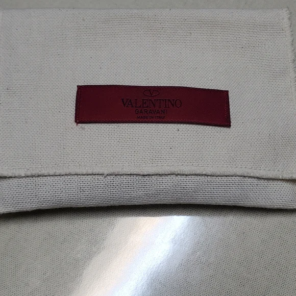 Valentino Coin/Card Holder wallet - Picture 2 of 5